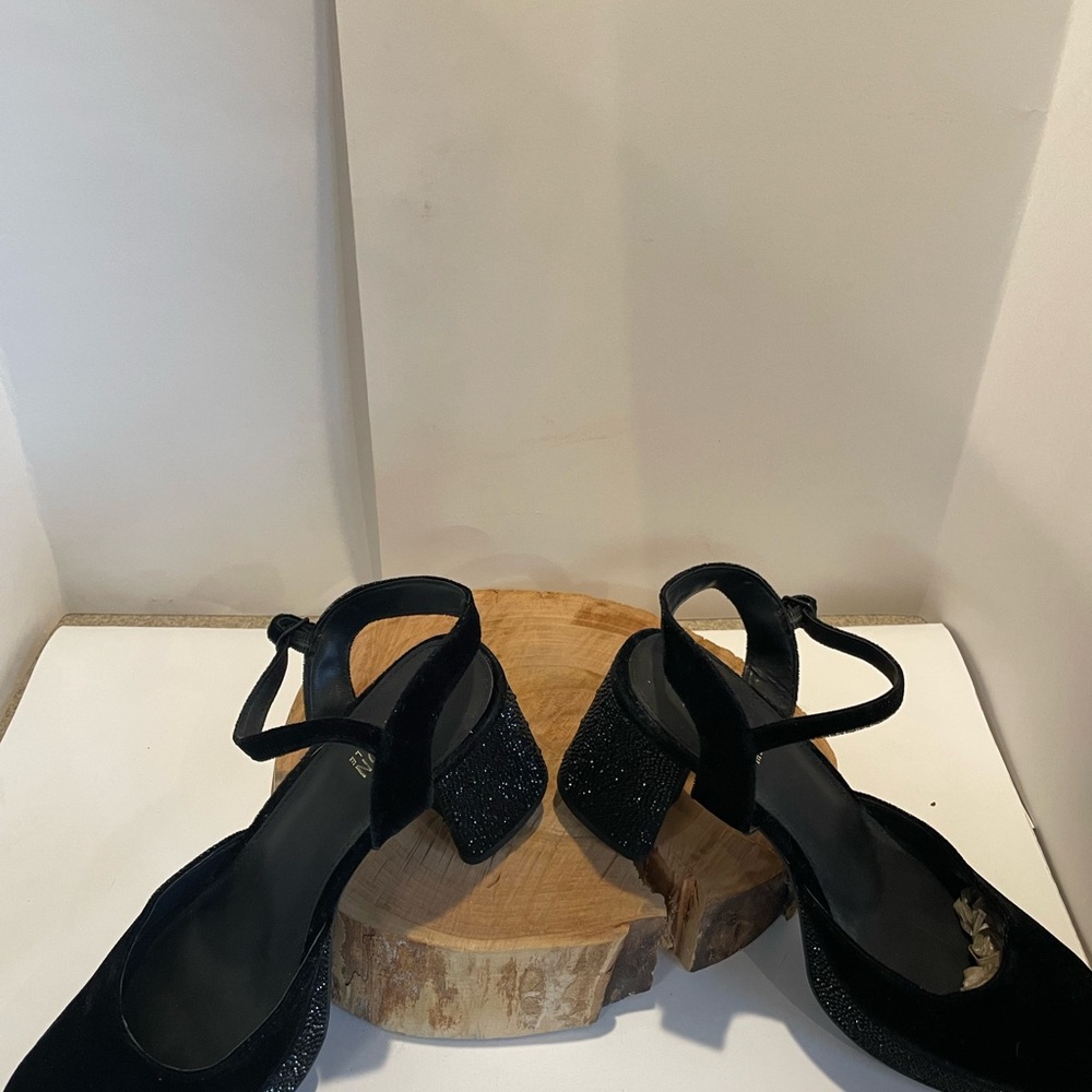 Kenneth Cole Reaction Black Velvet Platform Heels - Picture 4 of 10